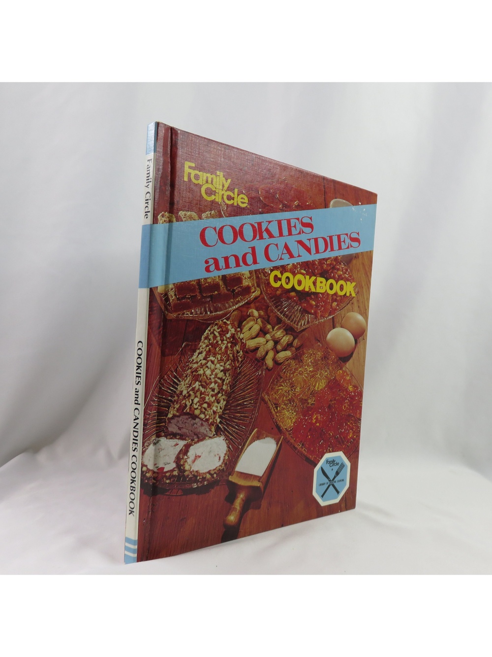 Family Circle Cookies and Candies Cookbook 1978 Vintage Cooky Recipes